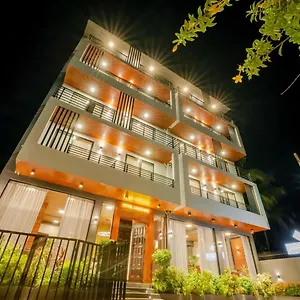 4* מלון Limeshine - Airport Transit & Residences